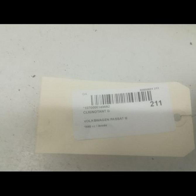 Clignotant gauche occasion VOLKSWAGEN PASSAT III Phase 1 04-1988->11-1993 3