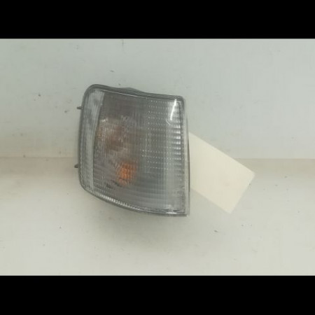 Clignotant droit occasion VOLKSWAGEN PASSAT III Phase 1 04-1988->11-1993