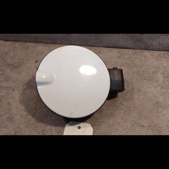 Volet de trappe carburant occasion SKODA FABIA II Phase 1 05-2007->03-2010 1.4 TDI 80ch 5J6809857AGRU 1