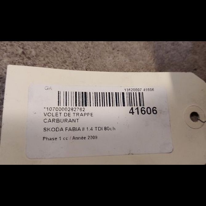 Volet de trappe carburant occasion SKODA FABIA II Phase 1 05-2007->03-2010 1.4 TDI 80ch 5J6809857AGRU 2