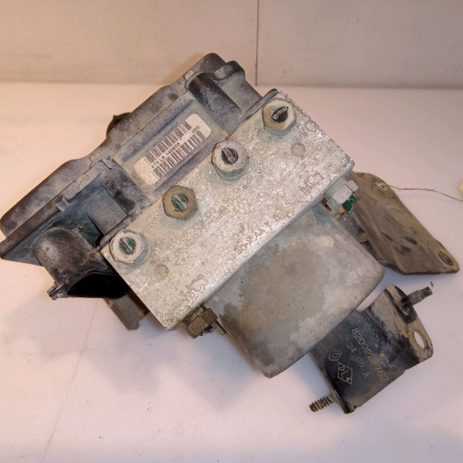 Unité hydraulique ABS occasion RENAULT TWINGO I Phase 3 08-2000->06-2007 1.2i 16v 7701067629 3