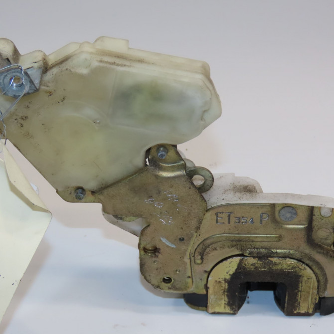 Serrure porte avd occasion NISSAN TERRANO II Phase 1 04-1995->04-1999 2.7 TDI 125ch 805020F075 2