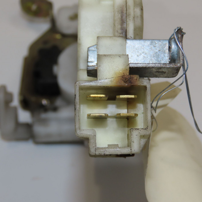 Serrure porte avd occasion NISSAN TERRANO II Phase 1 04-1995->04-1999 2.7 TDI 125ch 805020F075 5