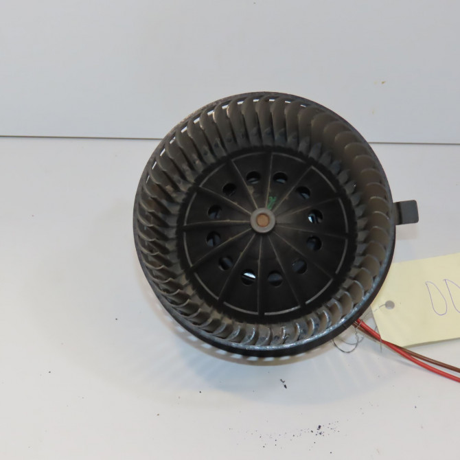 Ventilateur de chauffage occasion RENAULT TWINGO I Phase 3 08-2000->06-2007 1.2i 7701046084 1