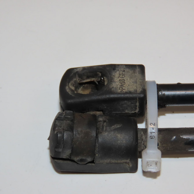 Verin droit hayon occasion OPEL ZAFIRA I Phase 1 03-1999->07-2005 2.2 DTI 16v 125ch 90579440 2