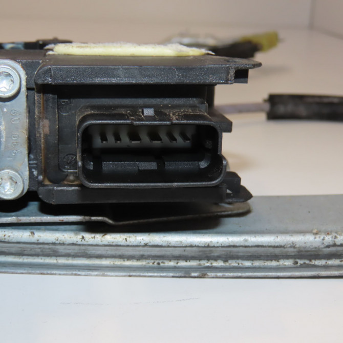 Mecanisme + moteur lève-glace avant droit occasion CITROEN C5 II Phase 1 04-1995->04-1999 2.0 HDI 140ch 1690891380 4