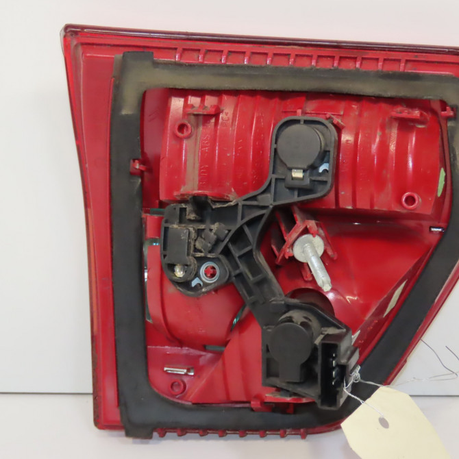 Feu arrière intérieur droit occasion CITROEN C5 II Phase 1 04-1995->04-1999 2.0 HDI 140ch 6351JX 2