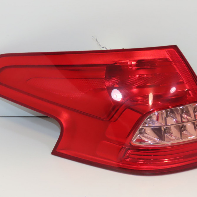 Feu arrière gauche occasion CITROEN C5 II Phase 1 04-1995->04-1999 2.0 HDI 140ch 6351FA 1