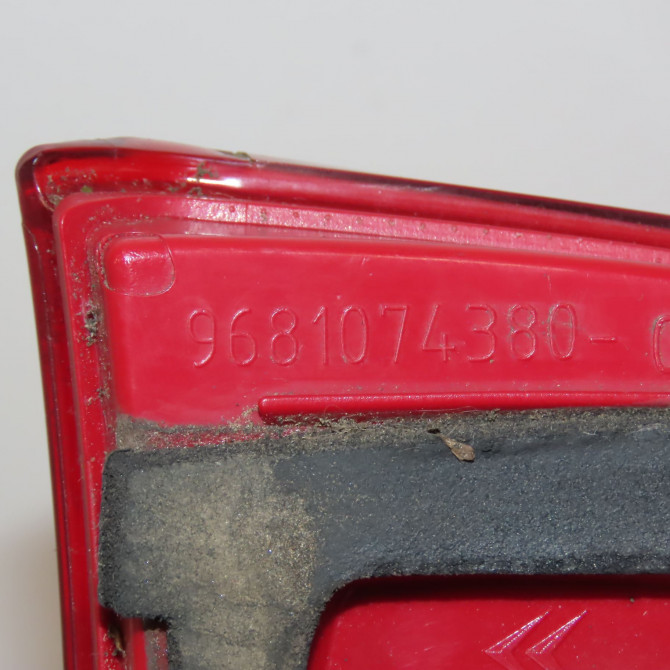 Feu arrière interieur gauche occasion CITROEN C5 II Phase 1 04-1995->04-1999 2.0 HDI 140ch 6350JX 4