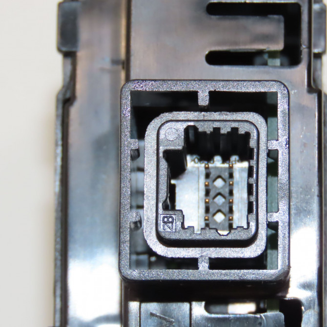 Interrupteur commande de frein a main occasion RENAULT LAGUNA III Phase 1 COUPE 08-2008->03-2013 4