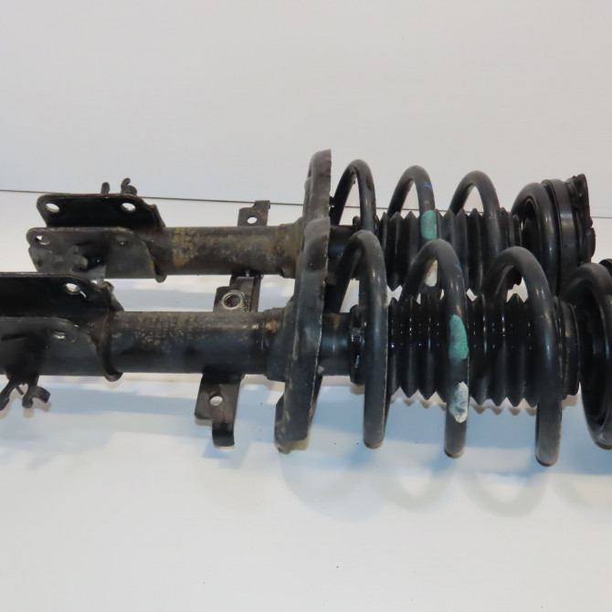 Amortisseur avant droit occasion RENAULT LAGUNA III Phase 1 COUPE 08-2008->03-2013 543023520R 1