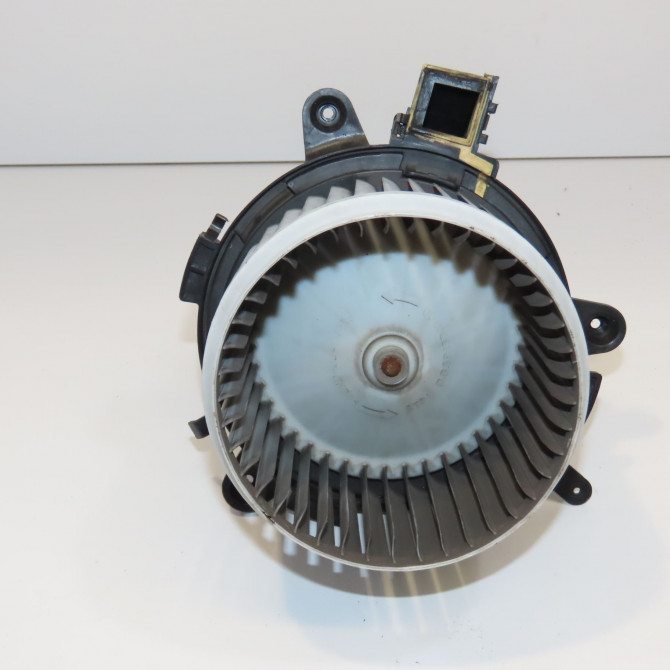 Ventilateur de chauffage occasion CITROEN C4 GRAND PICASSO II Phase 1 04-2013->... 2.0 BlueHDI 150ch 9849784380 1