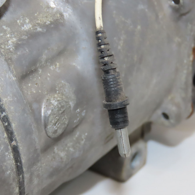 Compresseur air conditionne occasion RENAULT ESPACE III Phase 1 12-1996->09-2002 2.2 DCI 115ch 7701499839 5