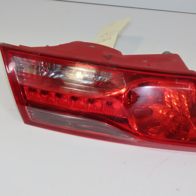 Feu arrière interieur gauche occasion RENAULT LAGUNA III Phase 1 COUPE 08-2008->03-2013 265550006R 1