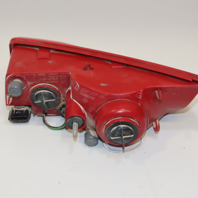 Feu arrière interieur gauche occasion RENAULT LAGUNA III Phase 1 COUPE 08-2008->03-2013 265550006R 2