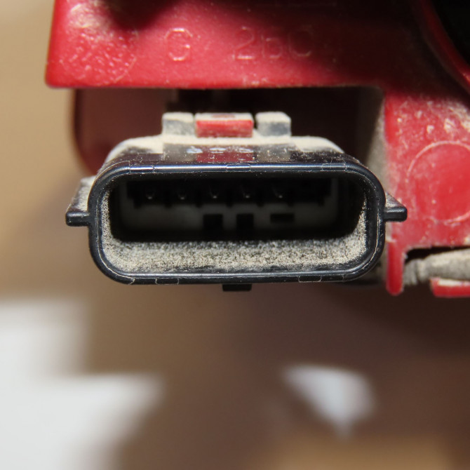 Feu arrière interieur gauche occasion RENAULT LAGUNA III Phase 1 COUPE 08-2008->03-2013 265550006R 3