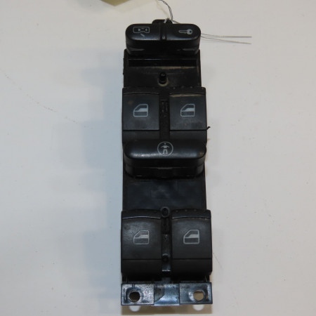 Commande lève-glace porte avant gauche occasion VOLKSWAGEN GOLF IV GOLF IV Phase 1 1998-01-01->2005-06-30 1.9 TDI 90ch 1J4959857D