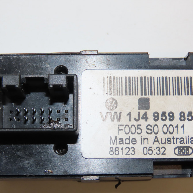 Commande lève-glace porte avant gauche occasion VOLKSWAGEN GOLF IV GOLF IV Phase 1 1998-01-01->2005-06-30 1.9 TDI 90ch 1J4959857D 3