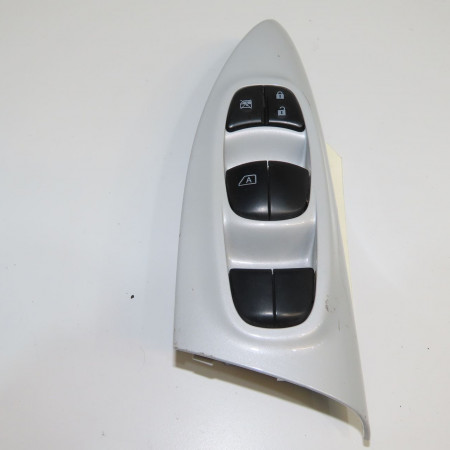 Commande lève-glace porte avant gauche occasion NISSAN JUKE Phase 1 09-2010->... 1.6i 117ch 254011KA0D