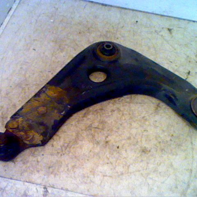 Triangle inf avg occasion FORD KA I Phase 1 10-1996->10-2008 1.3i 1448622 1