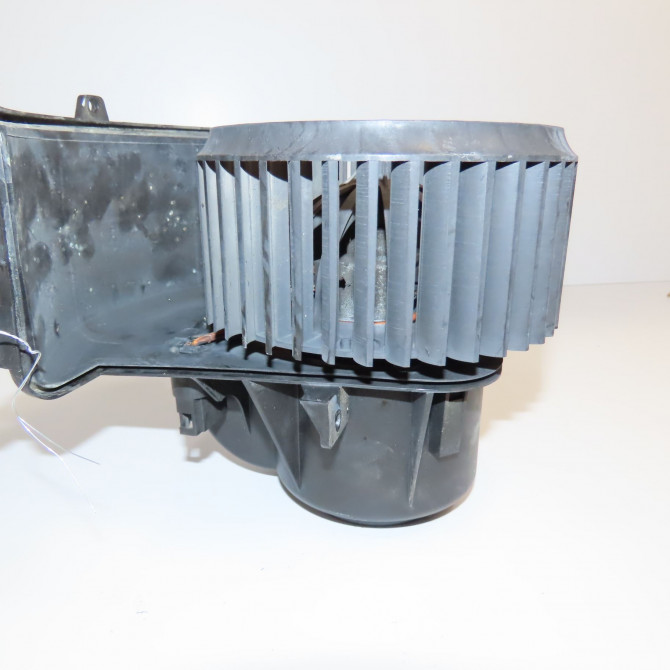 Ventilateur de chauffage occasion  7E1820021 2
