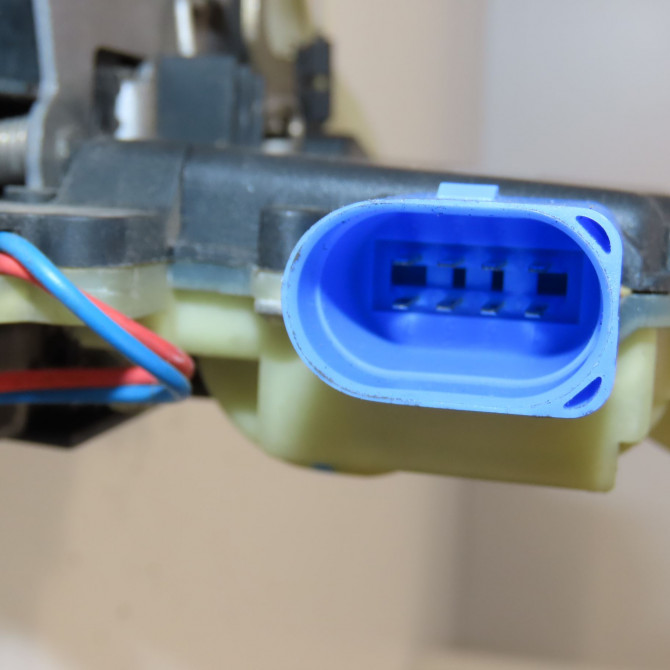 Serrure porte avd occasion  7E1837016A 5