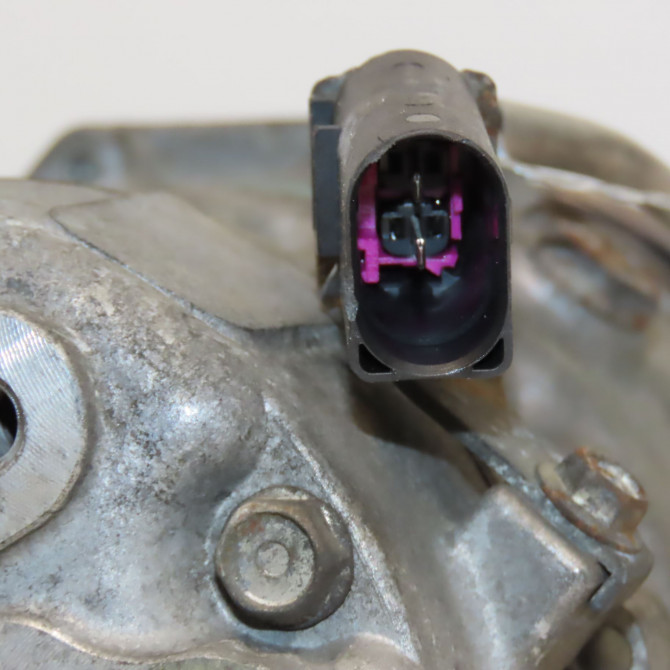 Compresseur air conditionne occasion  7H0820803F 5