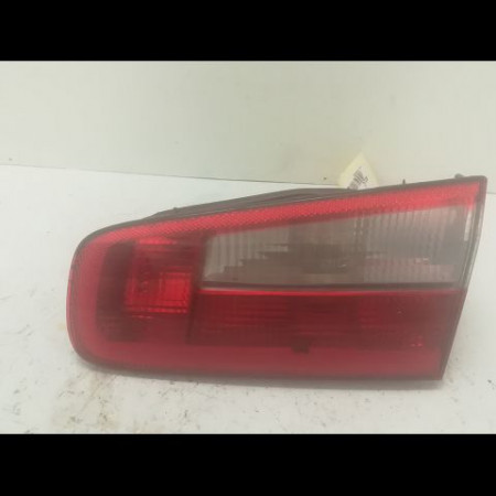 Feu arrière intérieur droit occasion RENAULT LAGUNA II Phase 1 11-2000->03-2005 1.9 DCI 110ch 8200002476