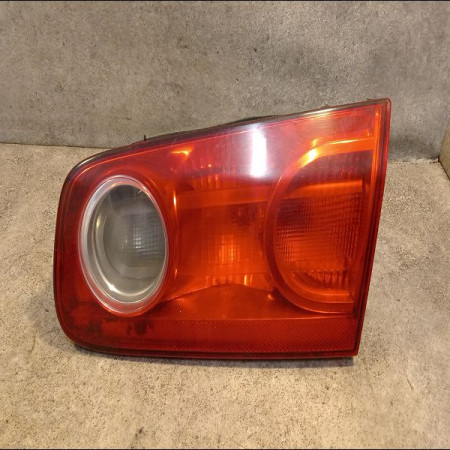 Feu arrière intérieur droit occasion RENAULT LAGUNA II Phase 2 03-2005->09-2007 1.9 DCI 120ch 8200002476