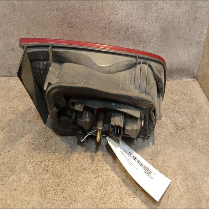 Feu arrière intérieur droit occasion RENAULT LAGUNA II Phase 2 03-2005->09-2007 1.9 DCI 120ch 8200002476 2