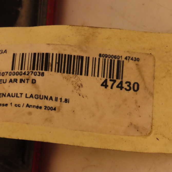 Feu arrière intérieur droit occasion RENAULT LAGUNA II Phase 1 11-2000->03-2005 1.8i 117ch 8200002476 4