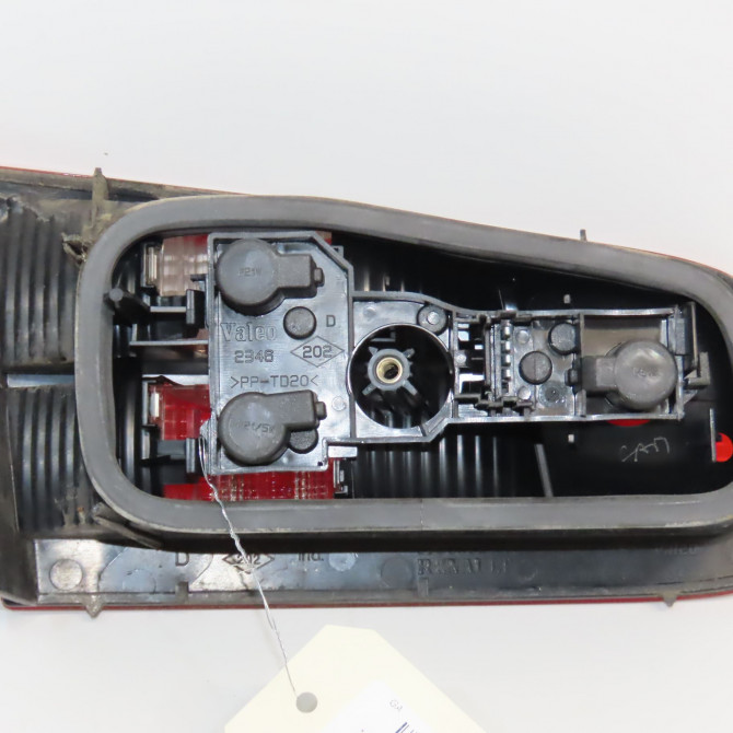 Feu arrière intérieur droit occasion RENAULT LAGUNA II Phase 1 11-2000->03-2005 1.8i 117ch 8200002476 2