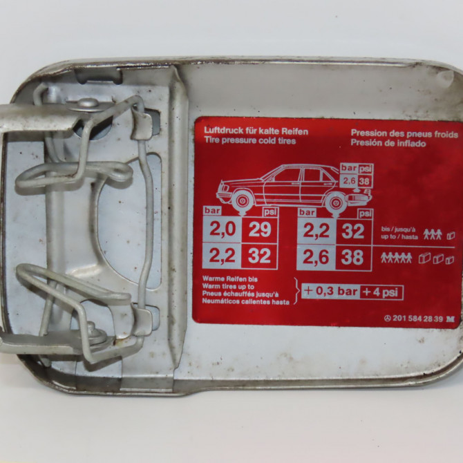 Volet de trappe carburant occasion MERCEDES 190 I Phase 2 09-1988->06-1993 190 E 2.0 2