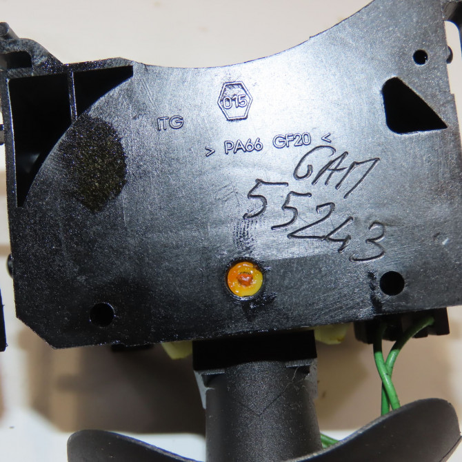 Commande essuie glace occasion RENAULT LAGUNA II Phase 1 11-2000->03-2005 1.9 DCI 110ch 4