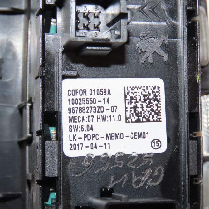Commande lève-glace porte avant gauche occasion PEUGEOT 3008 II Phase 1 04-1995->04-1999 1.2i 130ch 96788273ZD 6