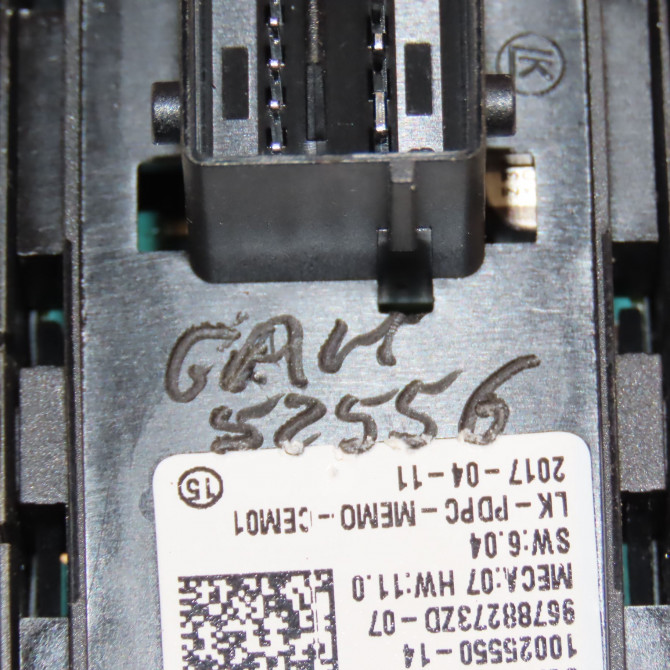 Commande lève-glace porte avant gauche occasion PEUGEOT 3008 II Phase 1 04-1995->04-1999 1.2i 130ch 96788273ZD 7
