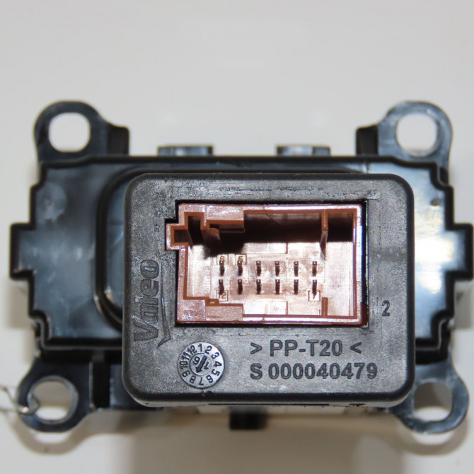 Lecteur de carte occasion CITROEN C4 PICASSO II Phase 1 04-2013->... 2.0 BlueHDi 150ch 9814247280 2