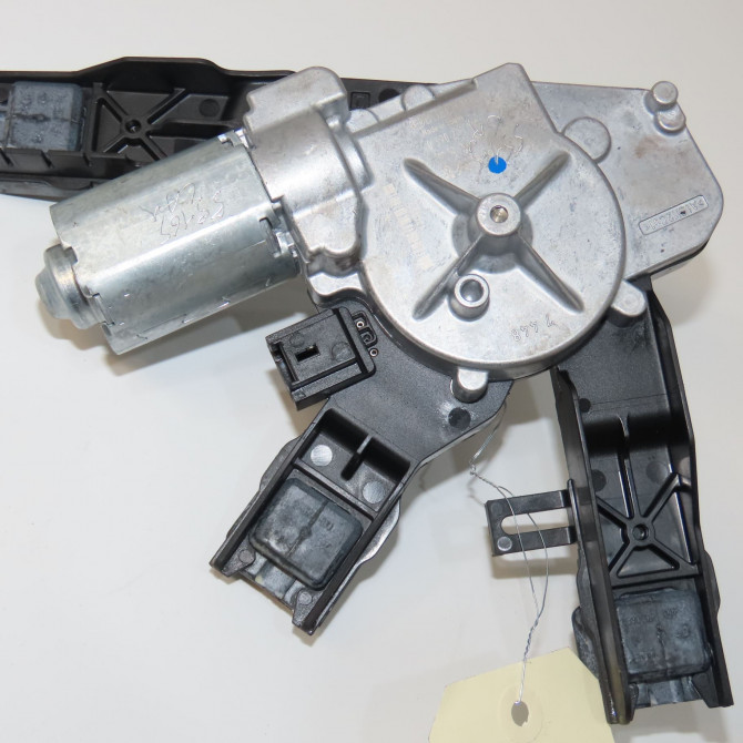 Moteur essuie-glace arrière occasion CITROEN C4 PICASSO II Phase 1 04-2013->... 2.0 BlueHDi 150ch 9819523180 2