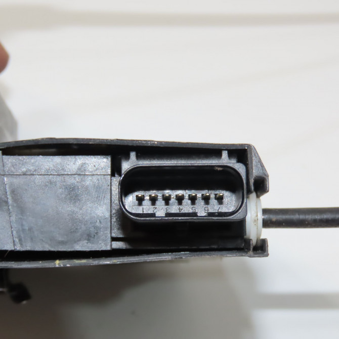 Serrure porte ard occasion CITROEN C4 PICASSO II Phase 1 04-2013->... 2.0 BlueHDi 150ch 9826135580 5