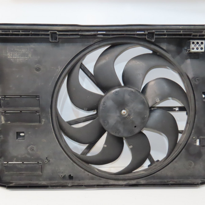 Ventilateur de refroidissement occasion CITROEN C4 PICASSO II Phase 1 04-2013->... 2.0 BlueHDi 150ch 9832930080 1