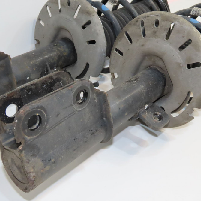 Amortisseur avant droit occasion CITROEN C4 PICASSO II Phase 1 04-2013->... 2.0 BlueHDi 150ch 1628564380 3