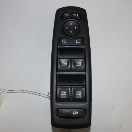 Commande lève-glace porte avant gauche occasion RENAULT LAGUNA III Phase 1 10-2007->10-2010 2.0 DCI 150ch 809610006R