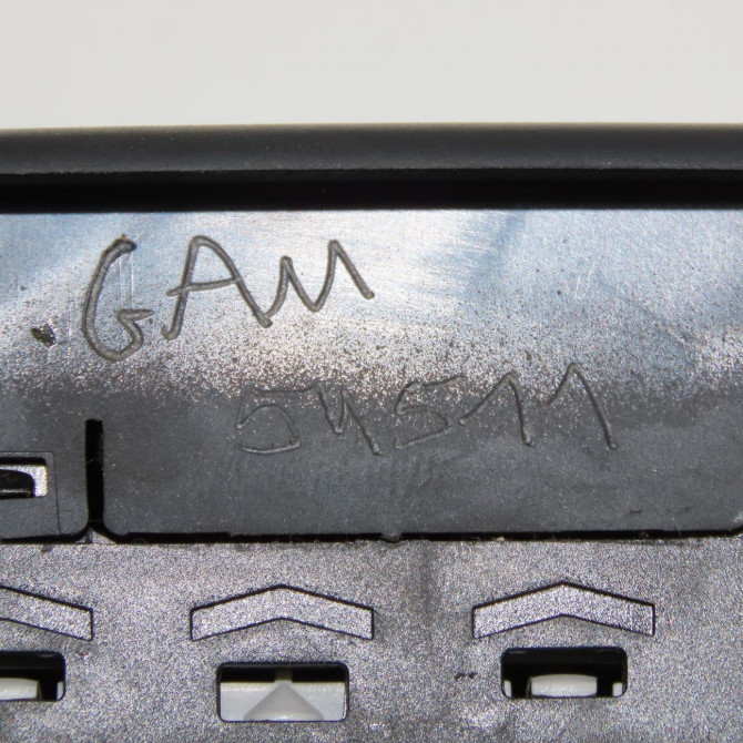 Commande lève-glace porte avant gauche occasion RENAULT LAGUNA III Phase 1 10-2007->10-2010 2.0 DCI 150ch 809610006R 4