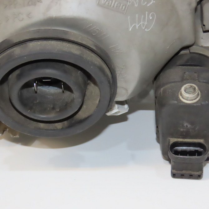 Phare gauche occasion RENAULT TRAFIC II Phase 1 10-2001->08-2006 1.9 DCI 8v 80ch 7700311371 3