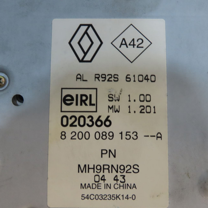 Autoradio occasion RENAULT ESPACE IV Phase 1 09-2002->03-2006 3.0 DCI 8200205833 5