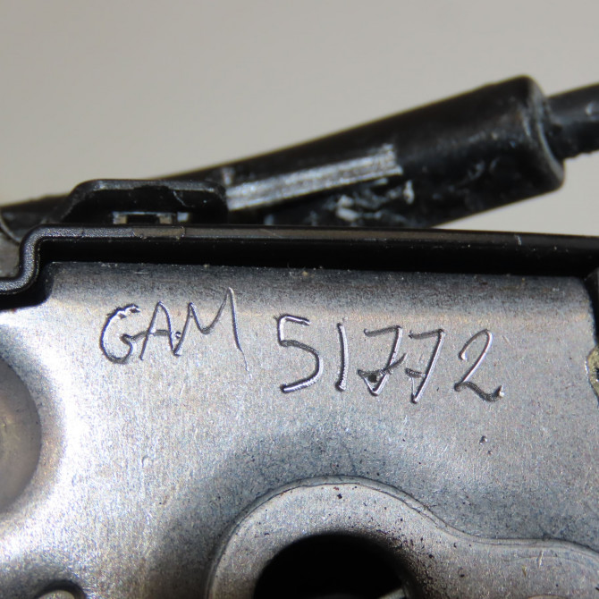 Serrure porte avg occasion RENAULT CAPTUR Phase 1 02-2013->... 1.2i 118 16V 805031332R 8