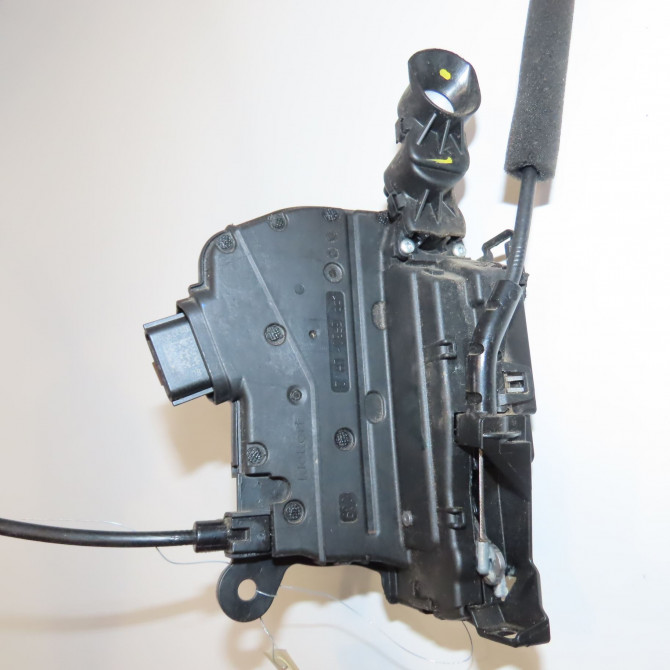 Serrure porte avg occasion RENAULT CAPTUR Phase 1 04-1995->04-1999 0.9i TCE 90ch 805031332R 3