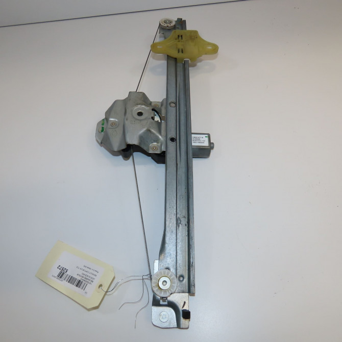 Mecanisme + moteur lève-glace avant droit occasion RENAULT CAPTUR Phase 1 04-1995->04-1999 0.9i TCE 90ch 807200713R 1