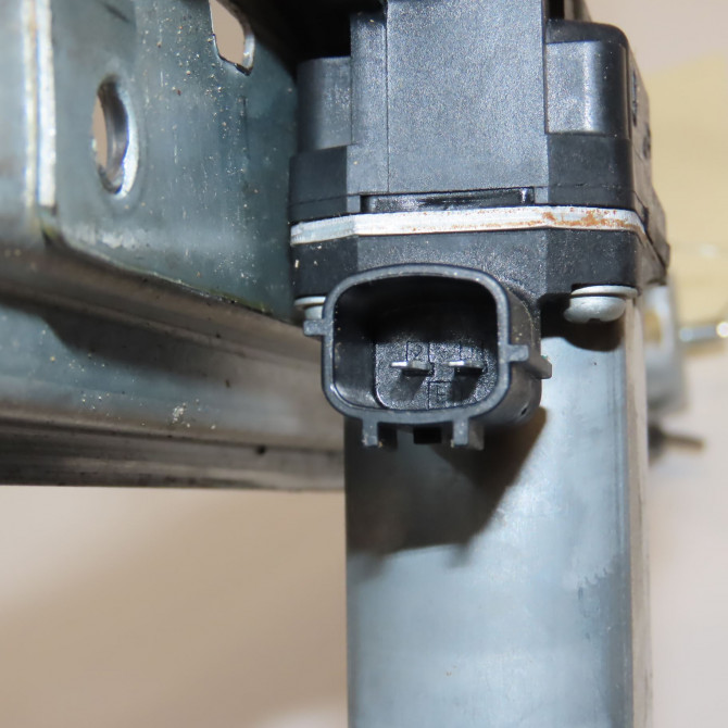 Mecanisme + moteur lève-glace avant droit occasion RENAULT CAPTUR Phase 1 04-1995->04-1999 0.9i TCE 90ch 807200713R 4