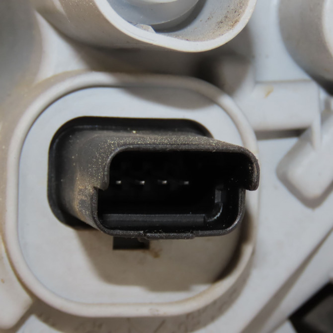 Feu arrière gauche occasion RENAULT CAPTUR Phase 1 02-2013->... 0.9 90 ch 265557367R 3